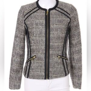 ✨LIKE NEW✨ Classy Tweed Blazer with Golden Zipper